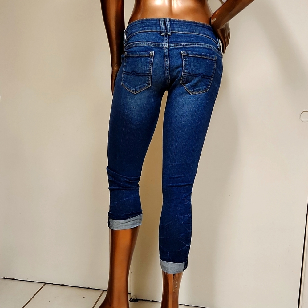 Arizona Jean Co. Cropped Rolled up Jeans Size 3 - Picture 3 of 4